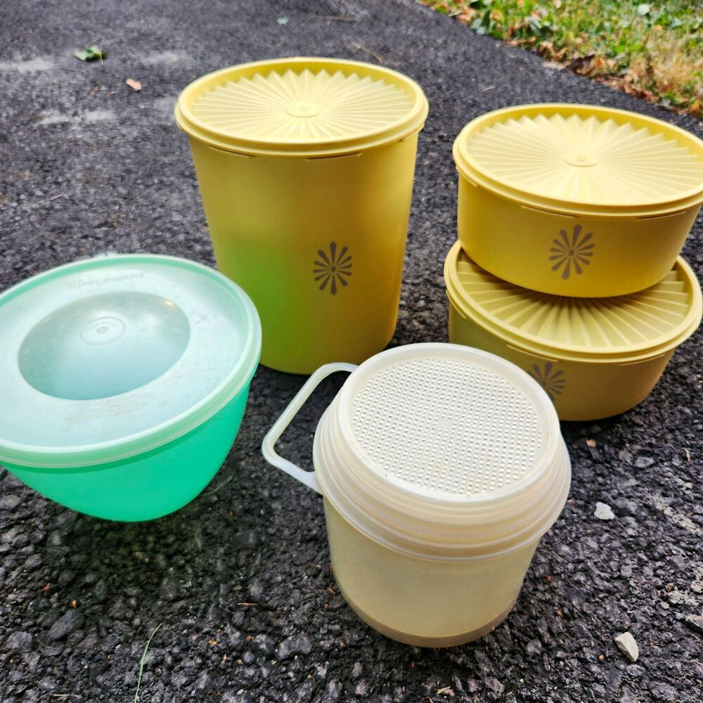 Vintage Tupperware Collection Crisp It , Servalier And Triple Sifter